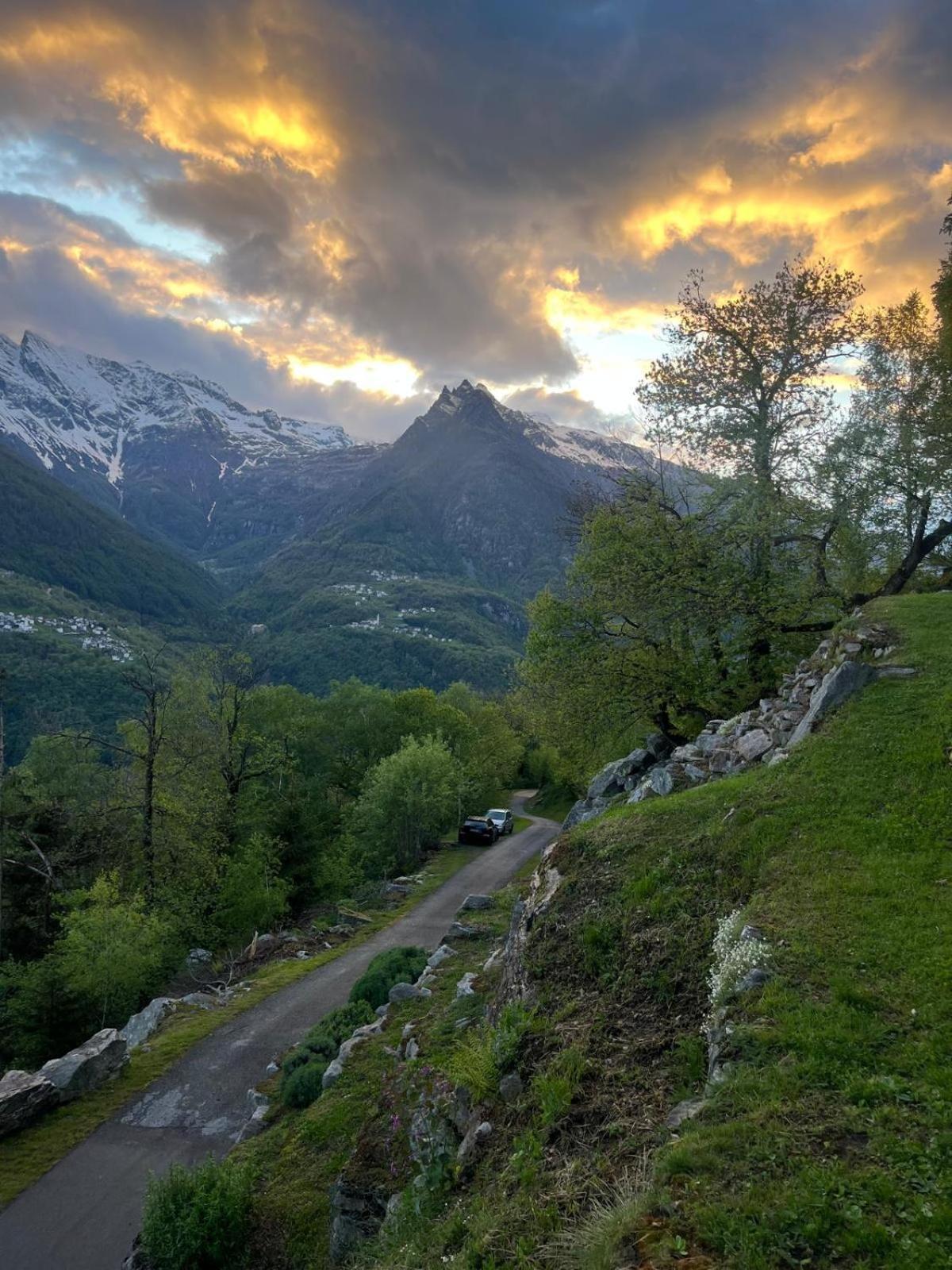 Resalbert Chalet Chiavenna Esterno foto